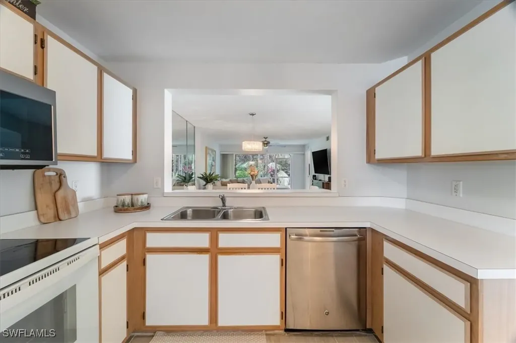 745 Landover Circle Naples FL 34104