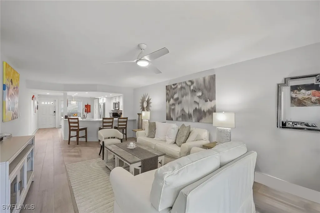 876 Gulf Pavilion Drive Naples FL 34108