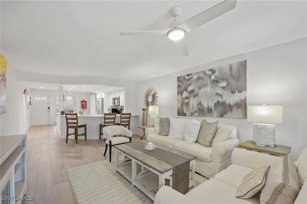 876 Gulf Pavilion Drive Naples FL 34108
