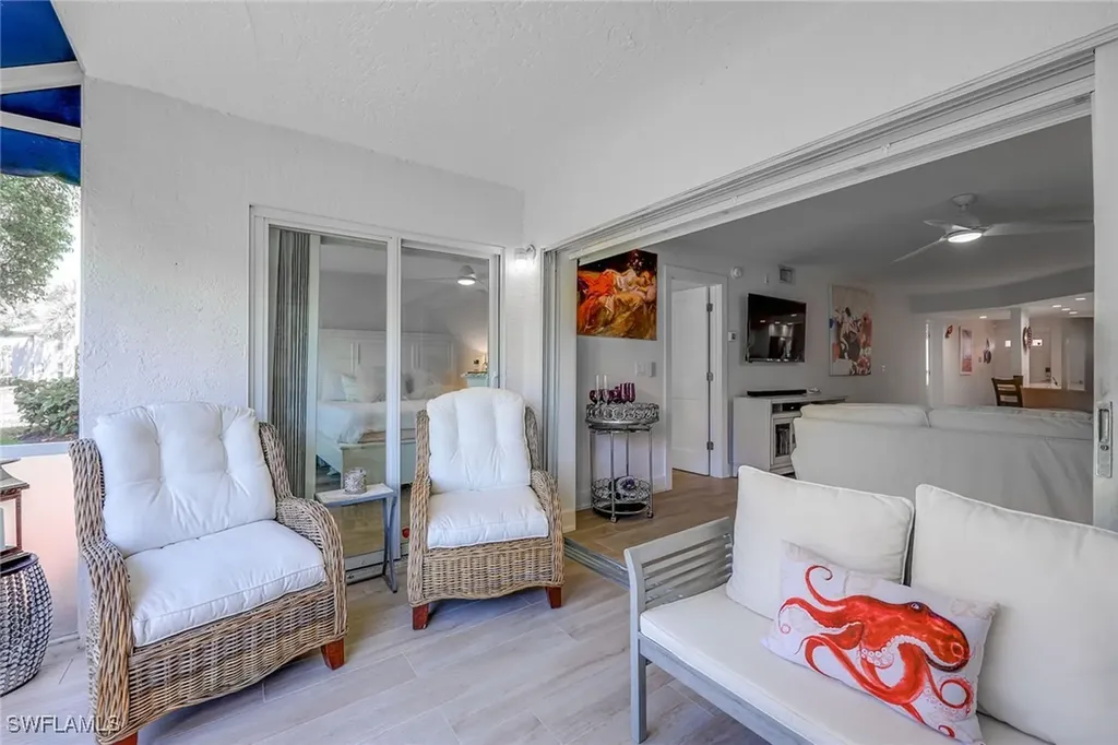 876 Gulf Pavilion Drive Naples FL 34108