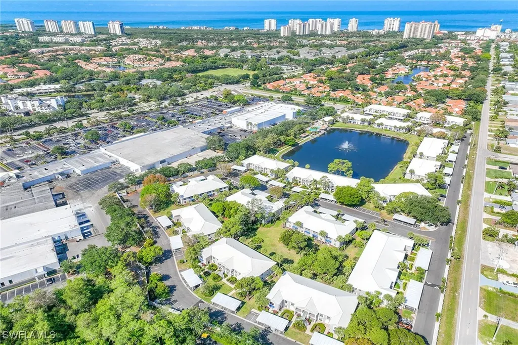 876 Gulf Pavilion Drive Naples FL 34108