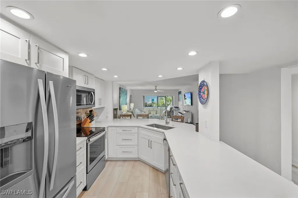 876 Gulf Pavilion Drive Naples FL 34108