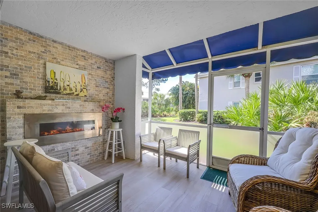 876 Gulf Pavilion Drive Naples FL 34108