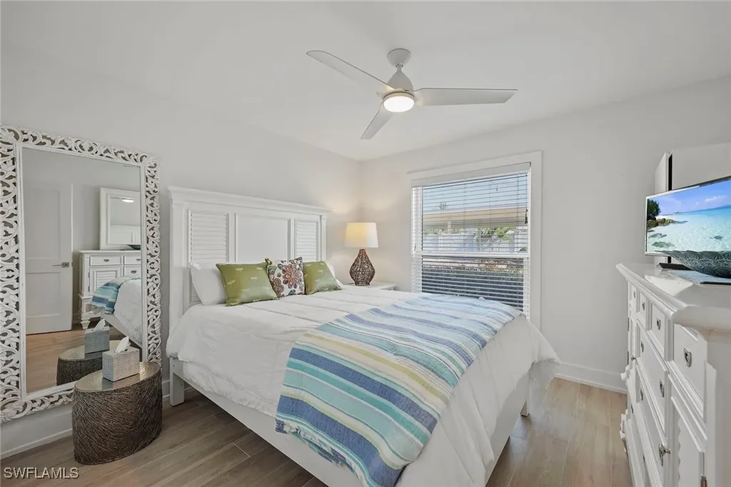 876 Gulf Pavilion Drive Naples FL 34108