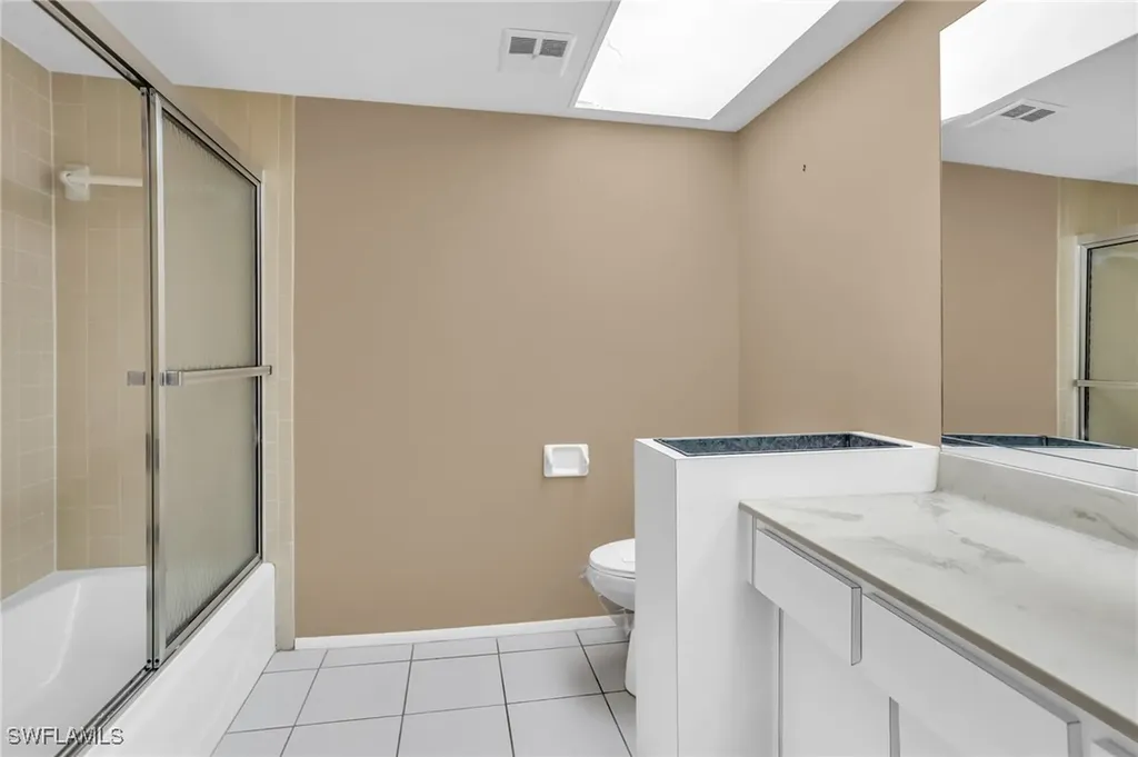195 Cypress Way E Naples FL 34110
