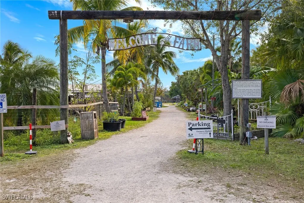 8500 Penzance Boulevard Fort Myers FL 33912