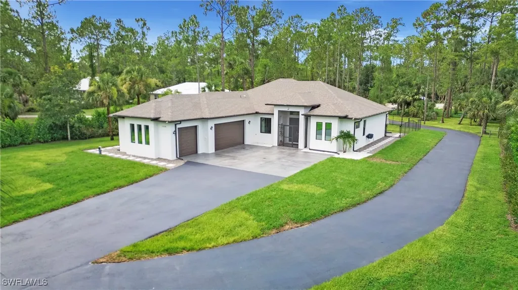 Naples FL, 1030 22nd Avenue NE