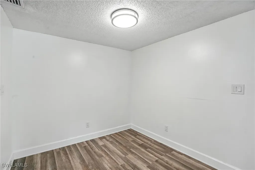 201-5 Santa Clara Drive Naples FL 34104
