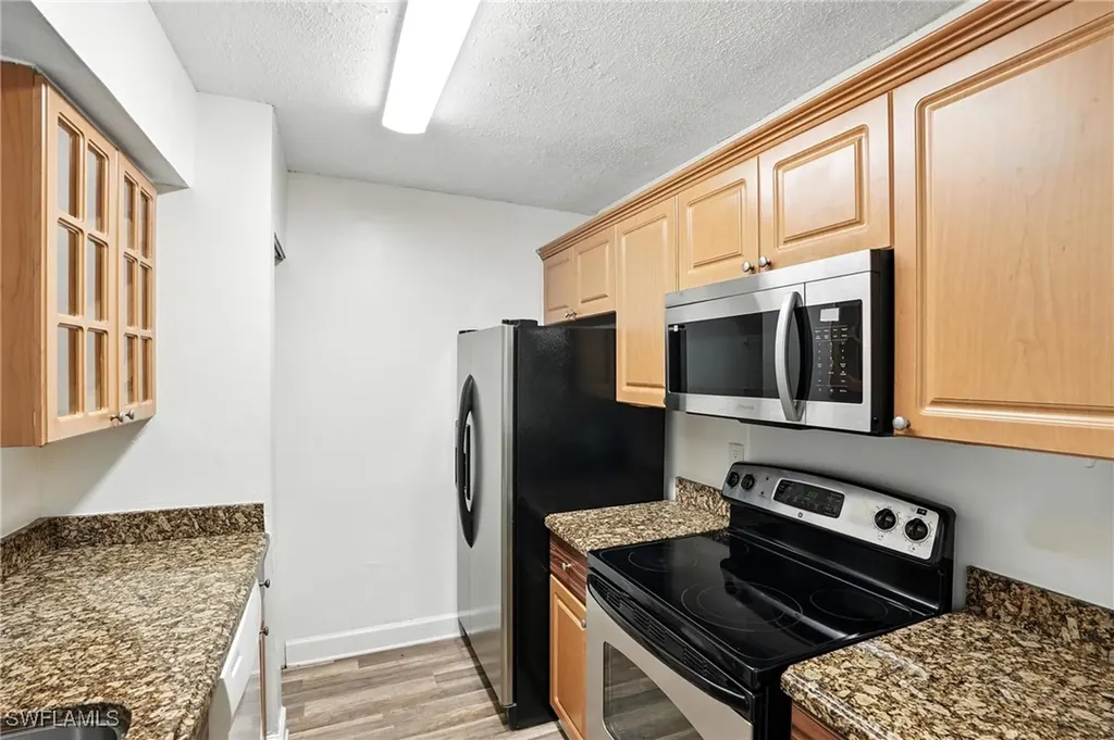 201-5 Santa Clara Drive Naples FL 34104