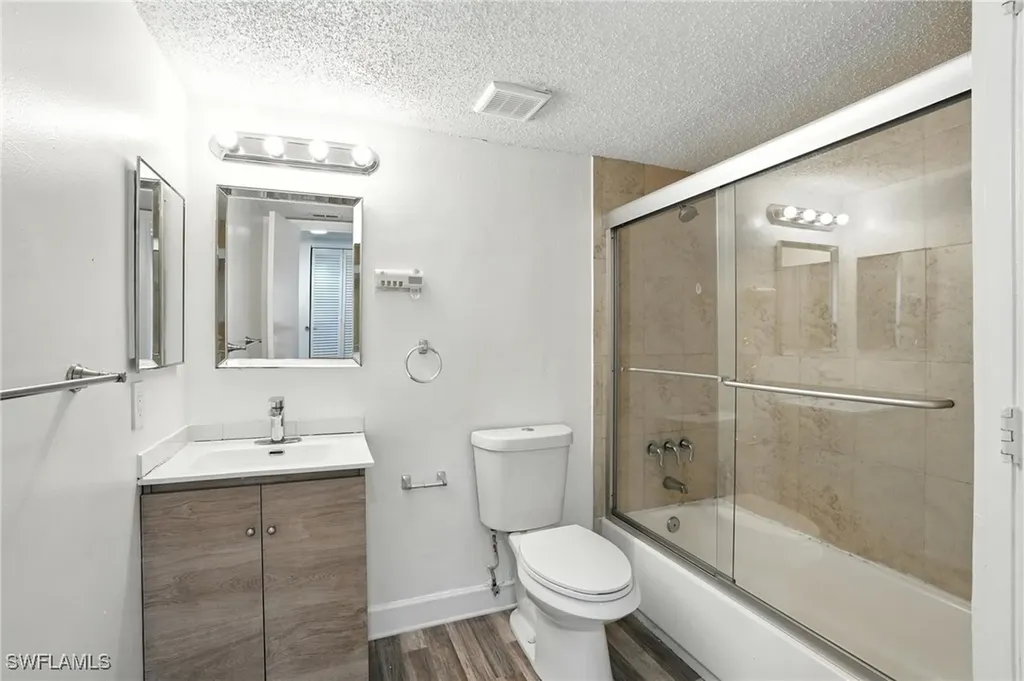 201-5 Santa Clara Drive Naples FL 34104