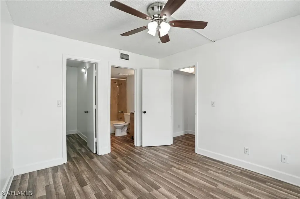 201-5 Santa Clara Drive Naples FL 34104
