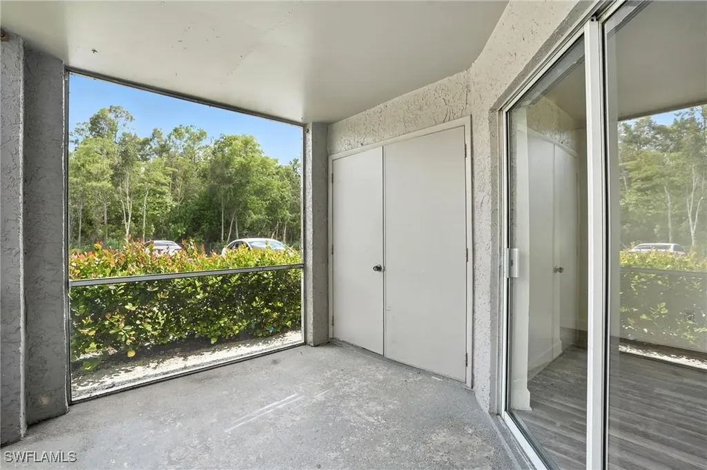 201-5 Santa Clara Drive Naples FL 34104
