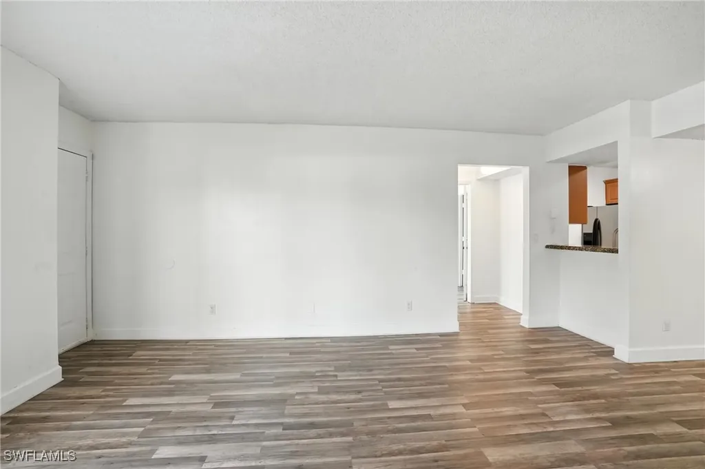 201-5 Santa Clara Drive Naples FL 34104