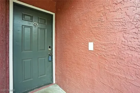 201-5 Santa Clara Drive Naples FL 34104