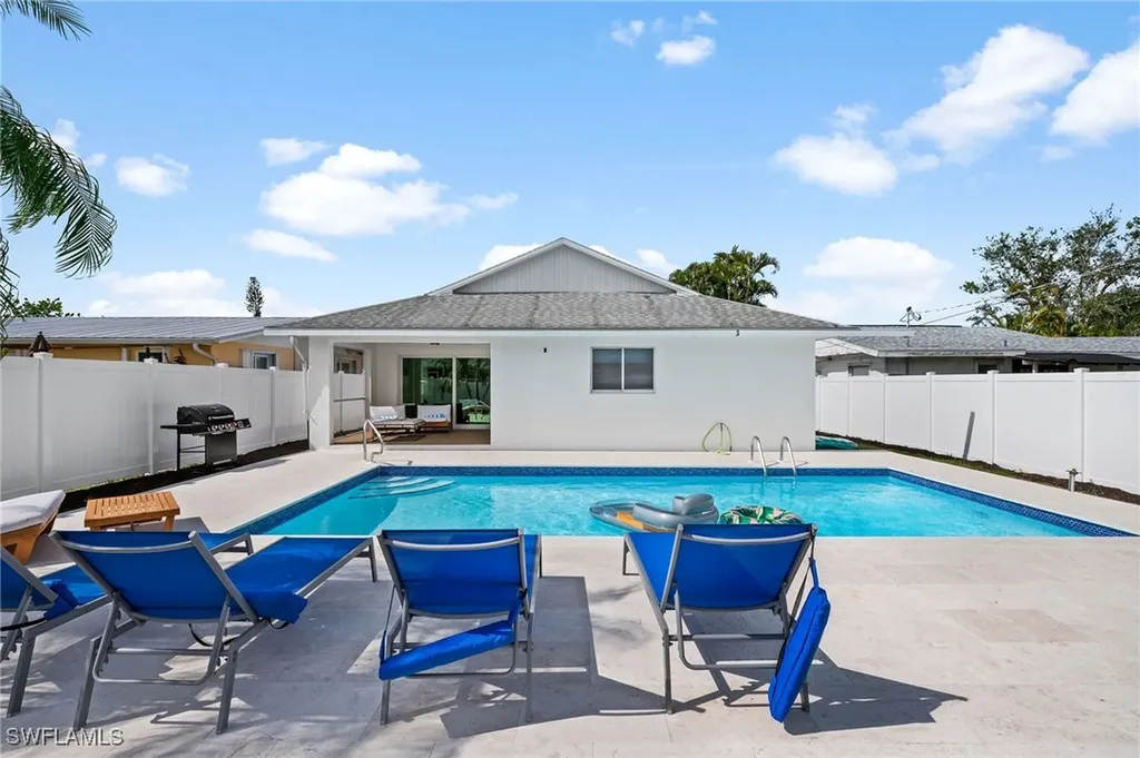 664 102nd Avenue N Naples FL 34108