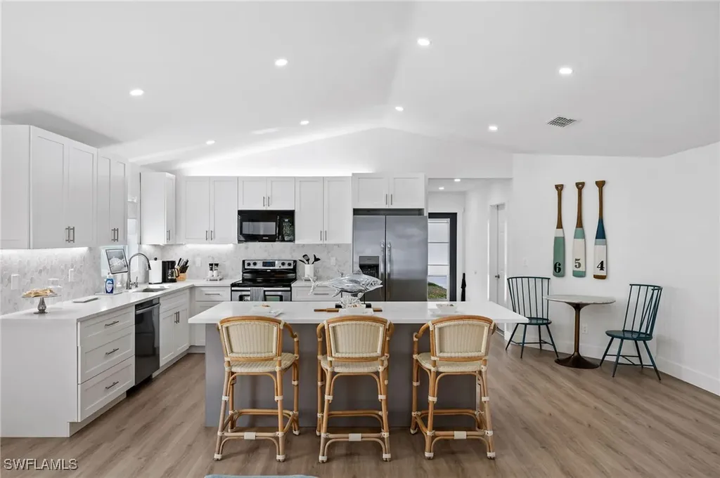 664 102nd Avenue N Naples FL 34108