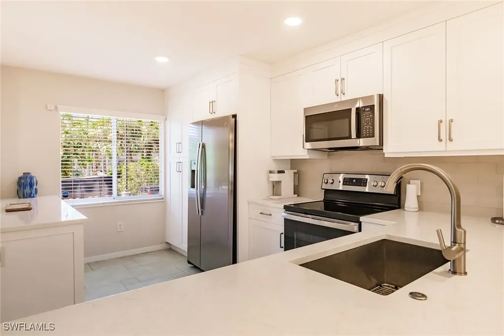 3032 Sandpiper Bay Circle Naples FL 34112