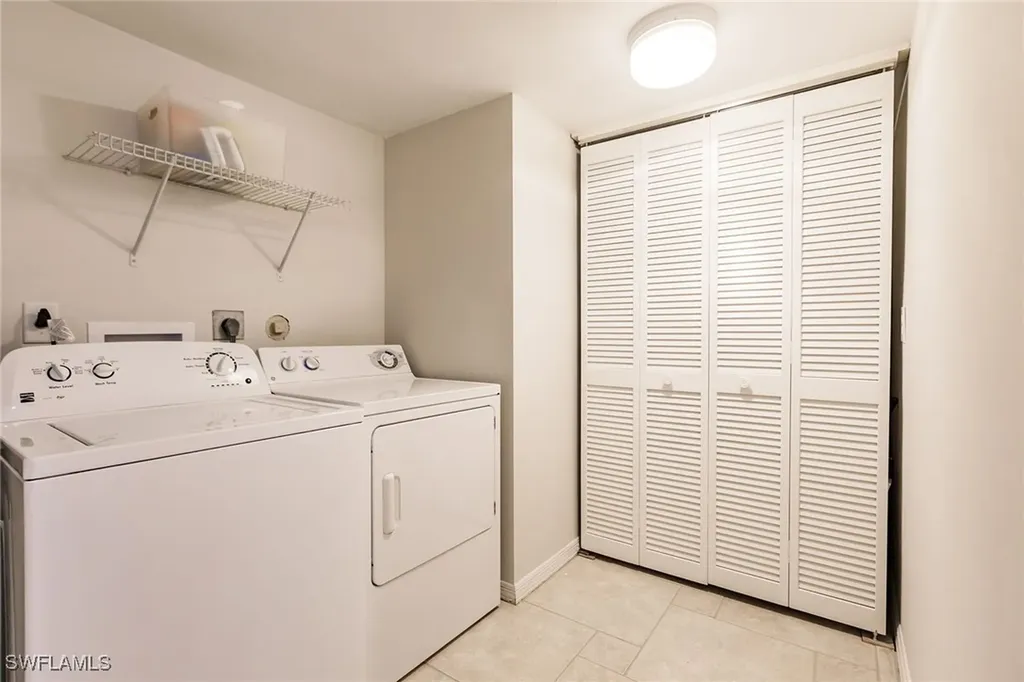 3032 Sandpiper Bay Circle Naples FL 34112