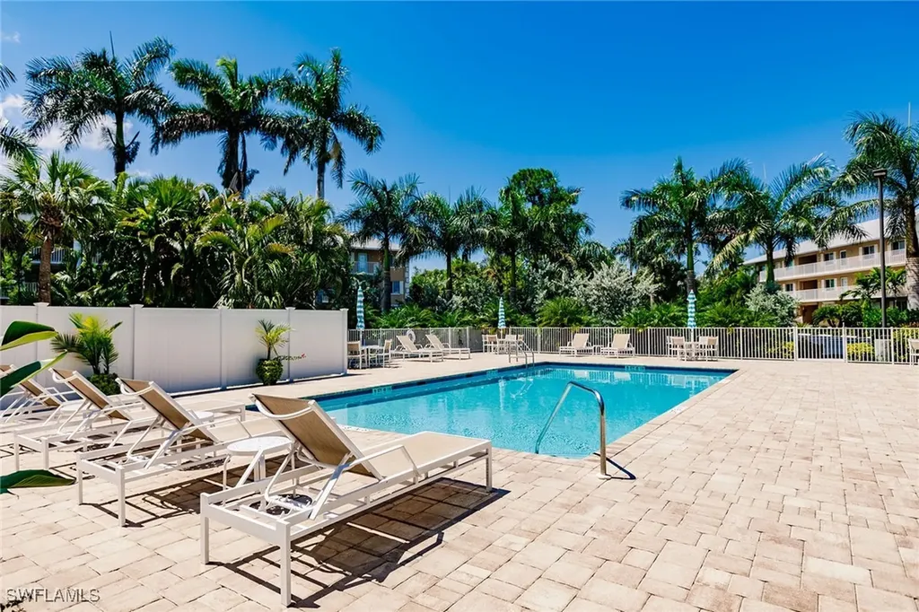 3032 Sandpiper Bay Circle Naples FL 34112