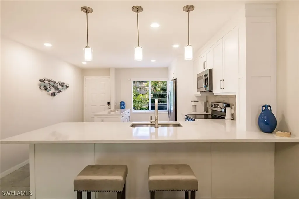 3032 Sandpiper Bay Circle Naples FL 34112