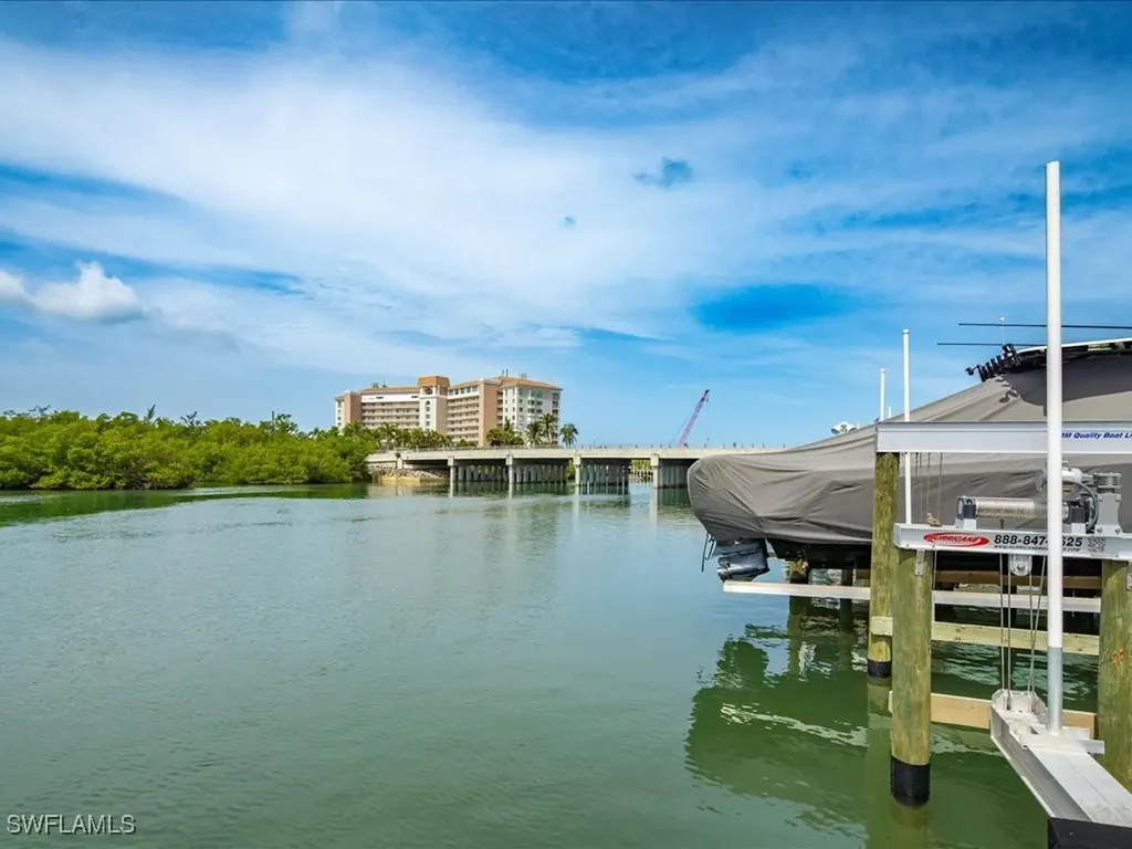 244C Wiggins Bay Drive Naples FL 34110