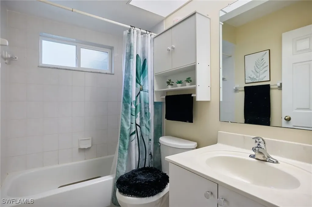 1711 SE 8th Avenue Cape Coral FL 33990