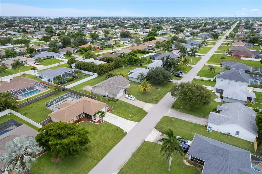1711 SE 8th Avenue Cape Coral FL 33990
