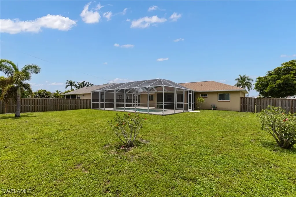 1711 SE 8th Avenue Cape Coral FL 33990
