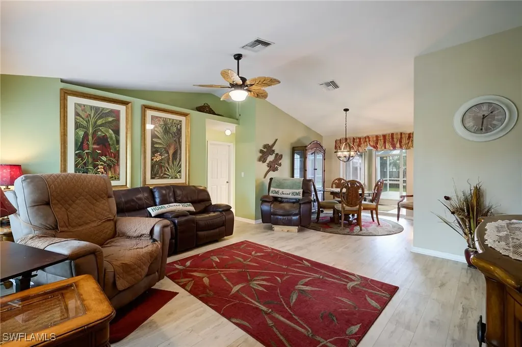 1711 SE 8th Avenue Cape Coral FL 33990
