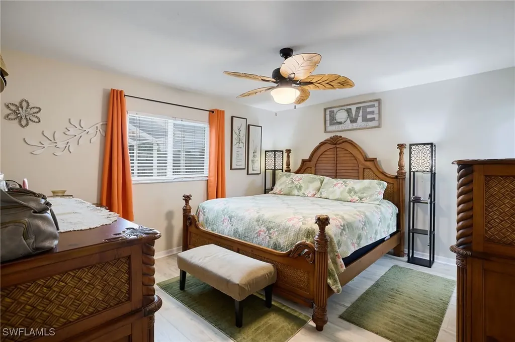1711 SE 8th Avenue Cape Coral FL 33990