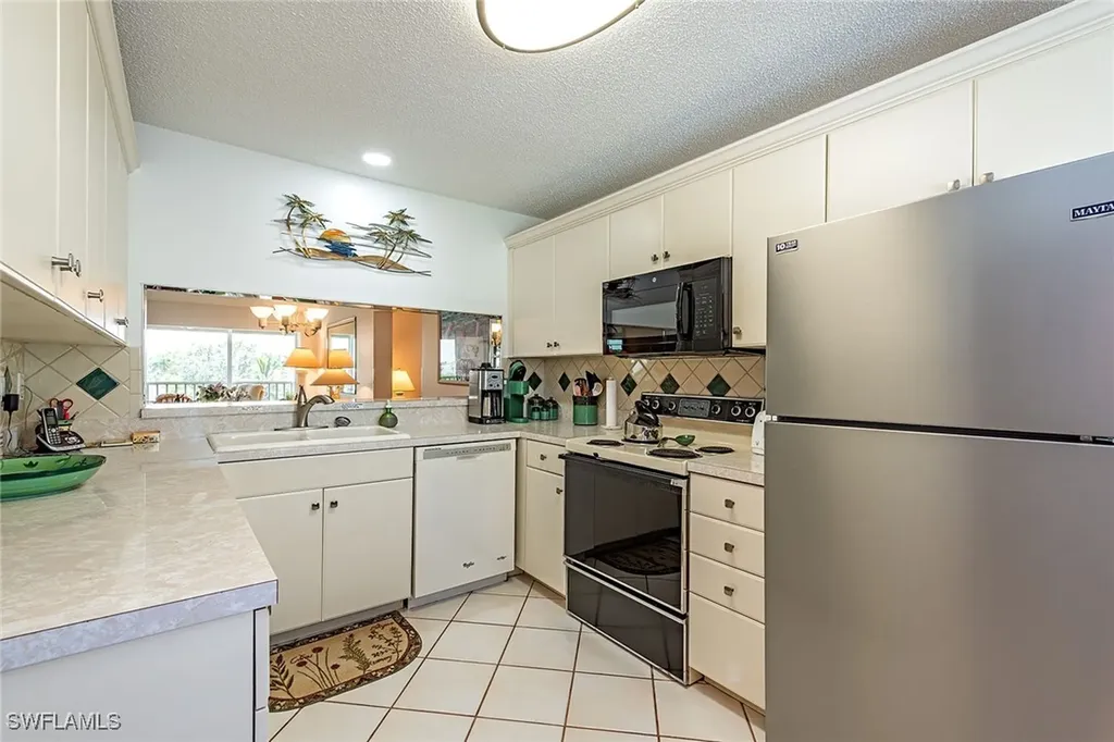 10684 Gulf Shore Drive Naples FL 34108