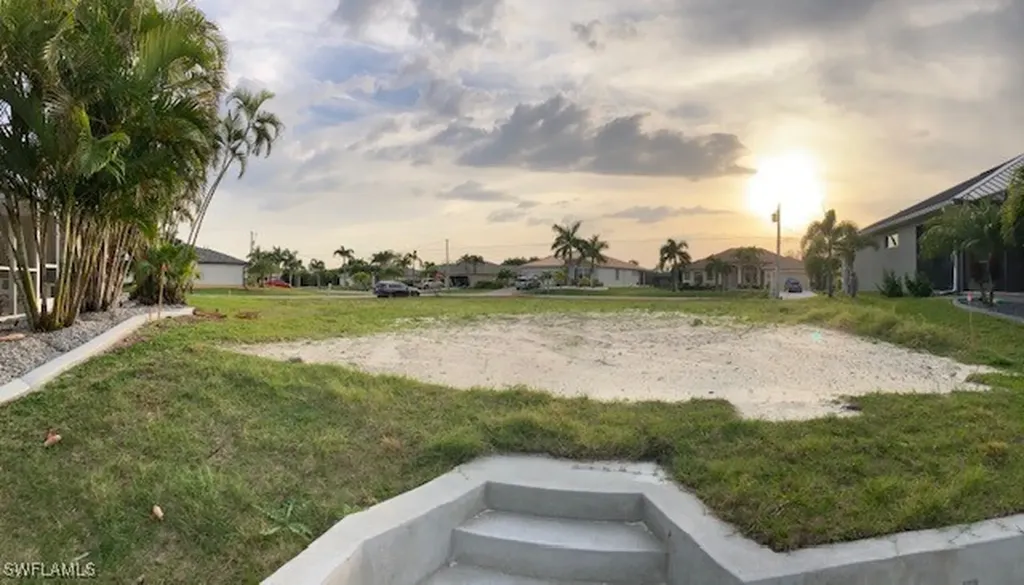 2827 SW 25th Avenue Cape Coral FL 33914