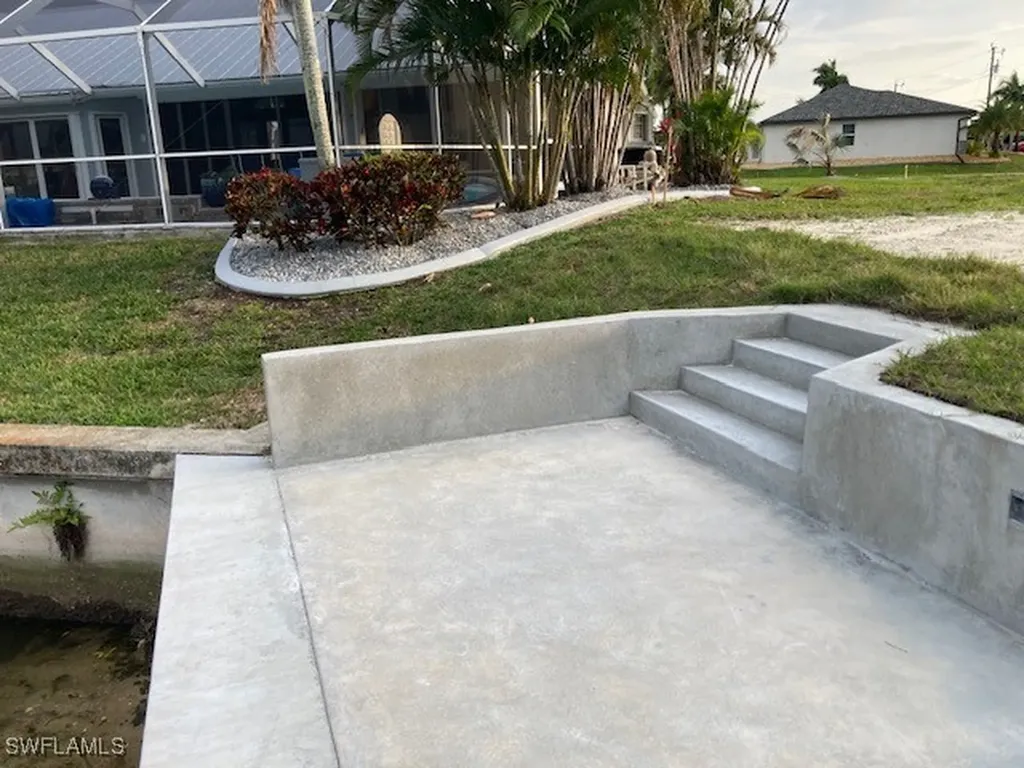 2827 SW 25th Avenue Cape Coral FL 33914