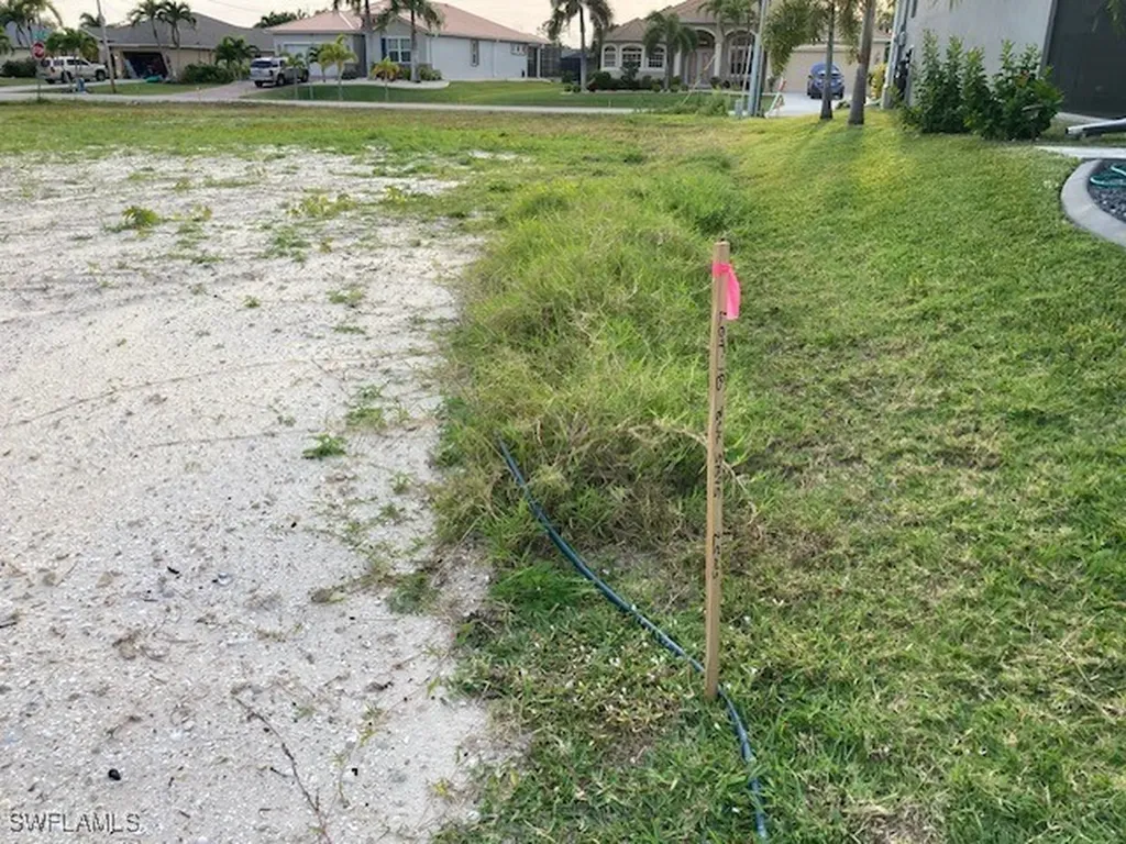 2827 SW 25th Avenue Cape Coral FL 33914