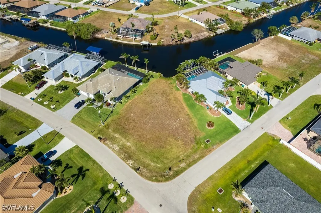 2827 SW 25th Avenue Cape Coral FL 33914