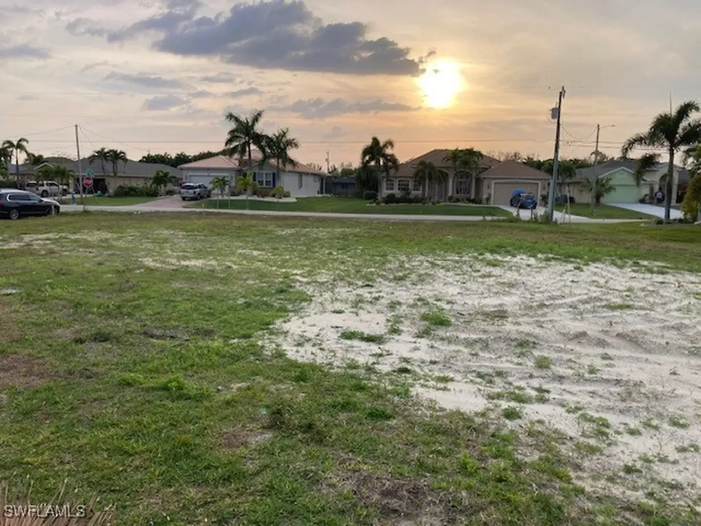 2827 SW 25th Avenue Cape Coral FL 33914