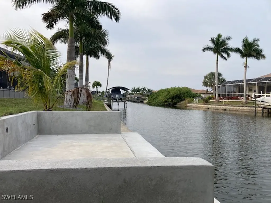 2827 SW 25th Avenue Cape Coral FL 33914