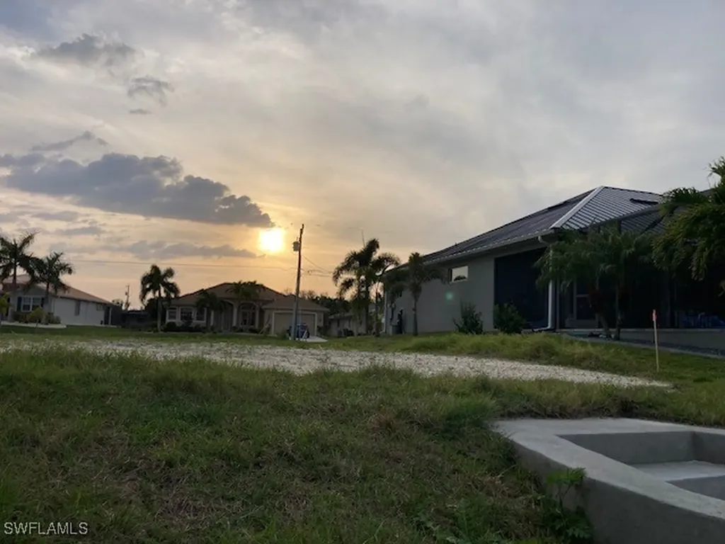 2827 SW 25th Avenue Cape Coral FL 33914