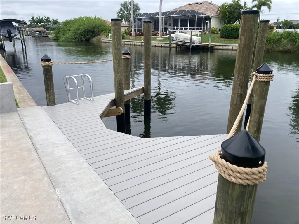 2827 SW 25th Avenue Cape Coral FL 33914