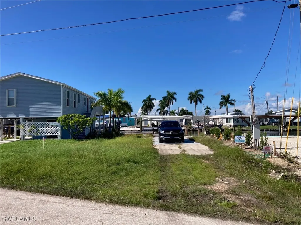 3924 Plumosa Drive St. James City FL 33956