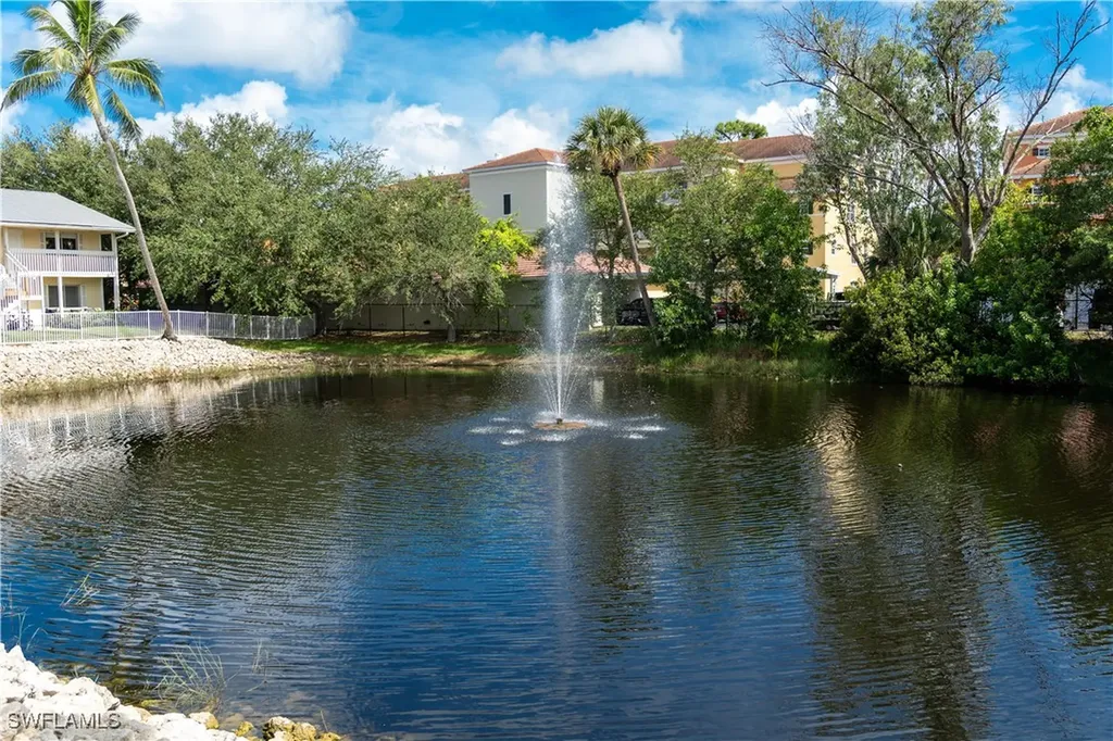 4627 Bayshore Drive Naples FL 34112