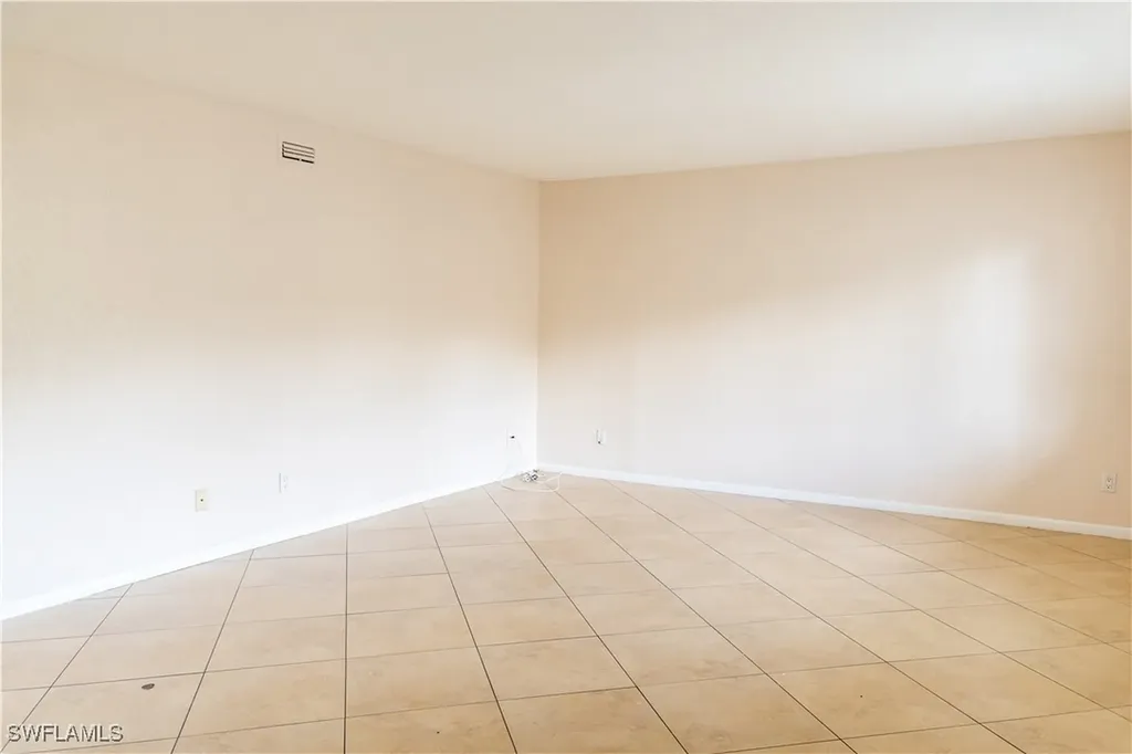 4627 Bayshore Drive Naples FL 34112