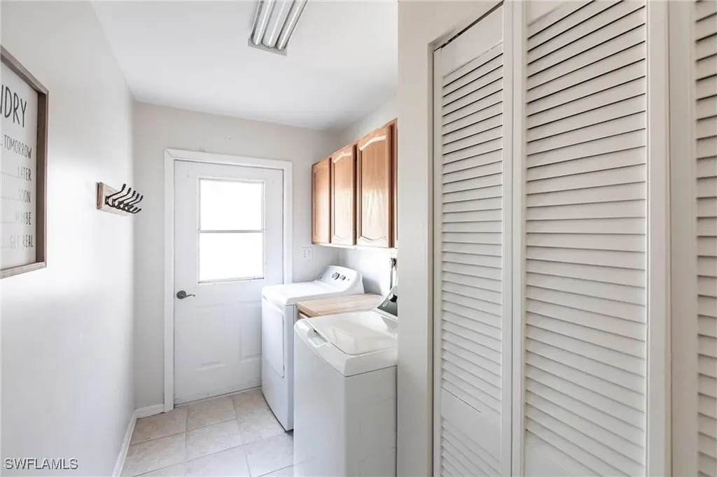 1912 Sheffield Avenue Marco Island FL 34145