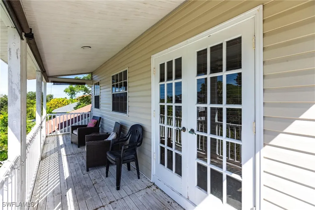 1912 Sheffield Avenue Marco Island FL 34145