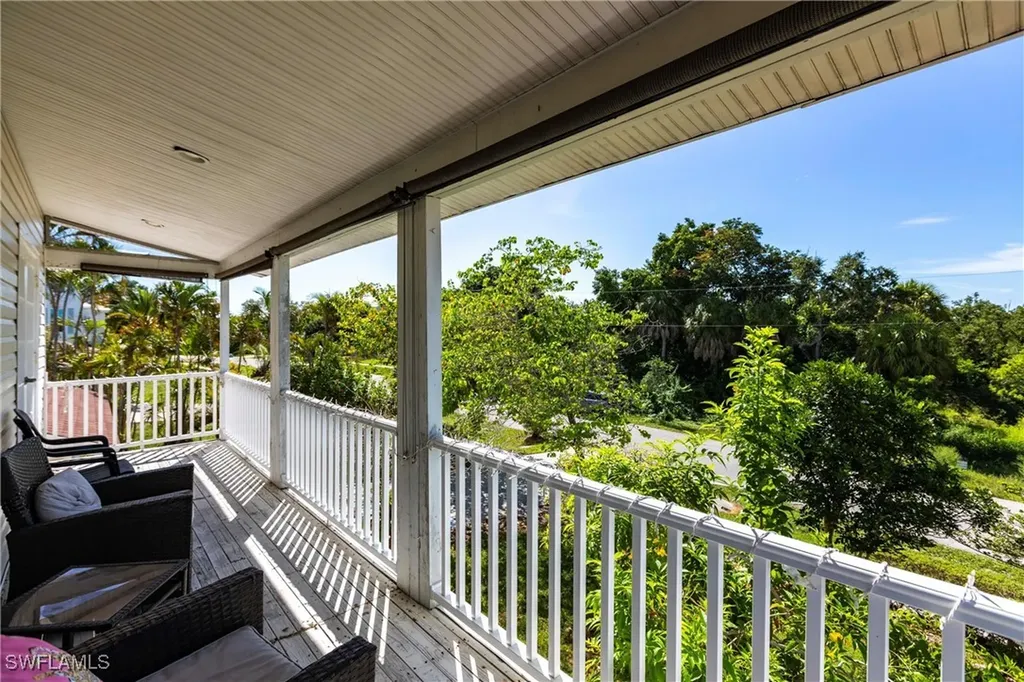 1912 Sheffield Avenue Marco Island FL 34145