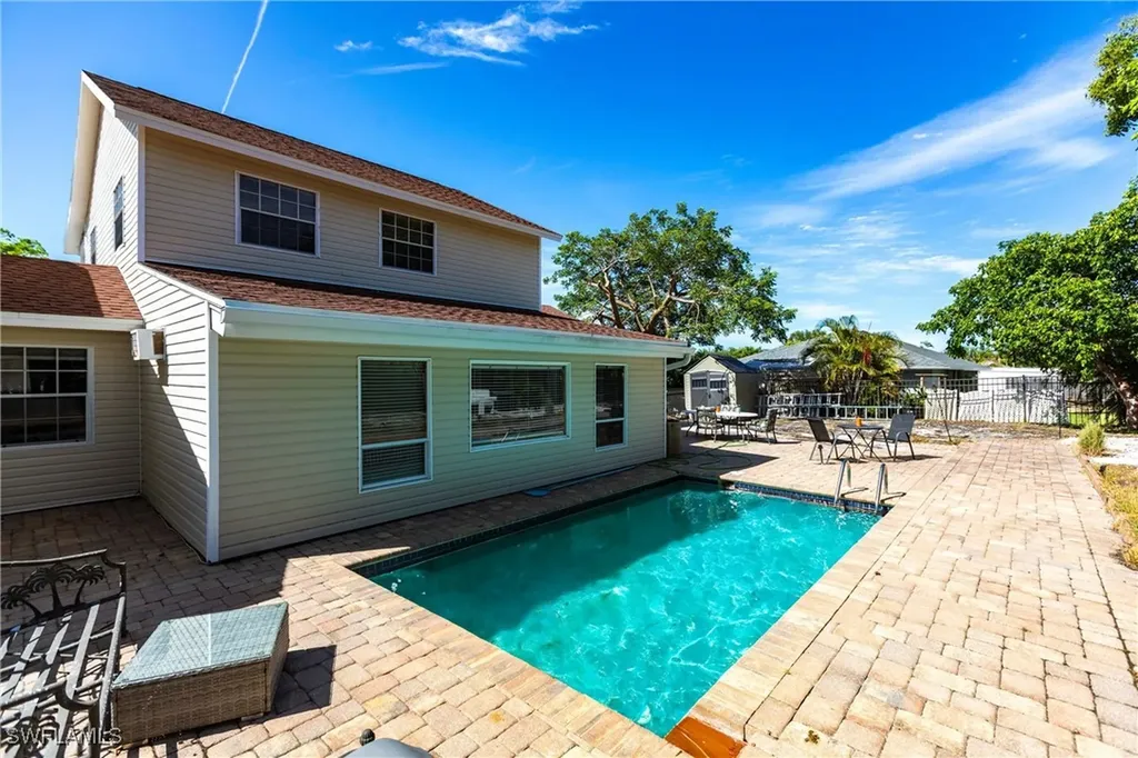 1912 Sheffield Avenue Marco Island FL 34145