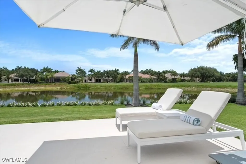 6285 Highcroft Drive Naples FL 34119