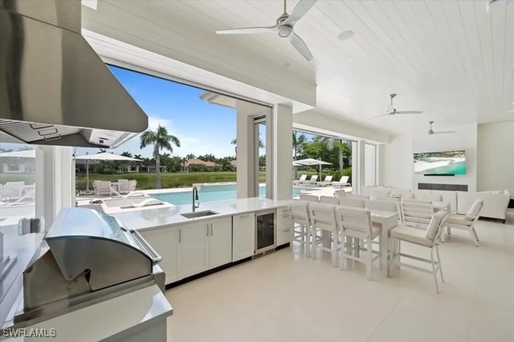 6285 Highcroft Drive Naples FL 34119