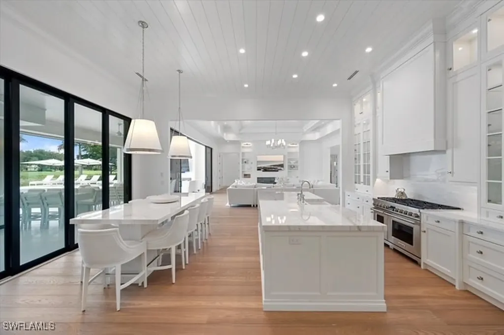 6285 Highcroft Drive Naples FL 34119