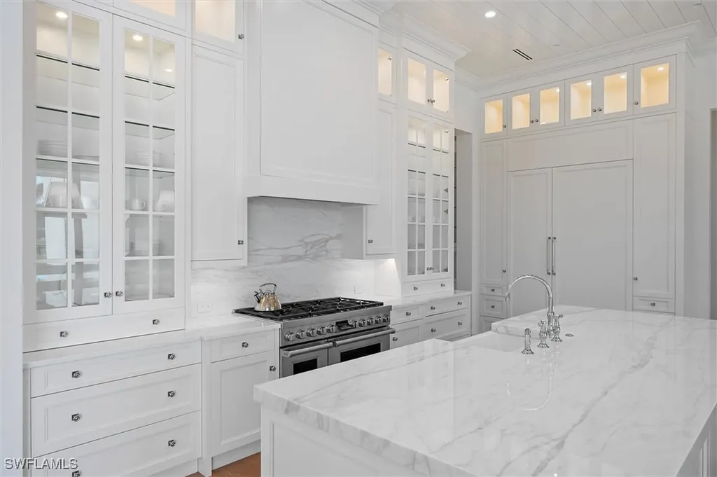 6285 Highcroft Drive Naples FL 34119